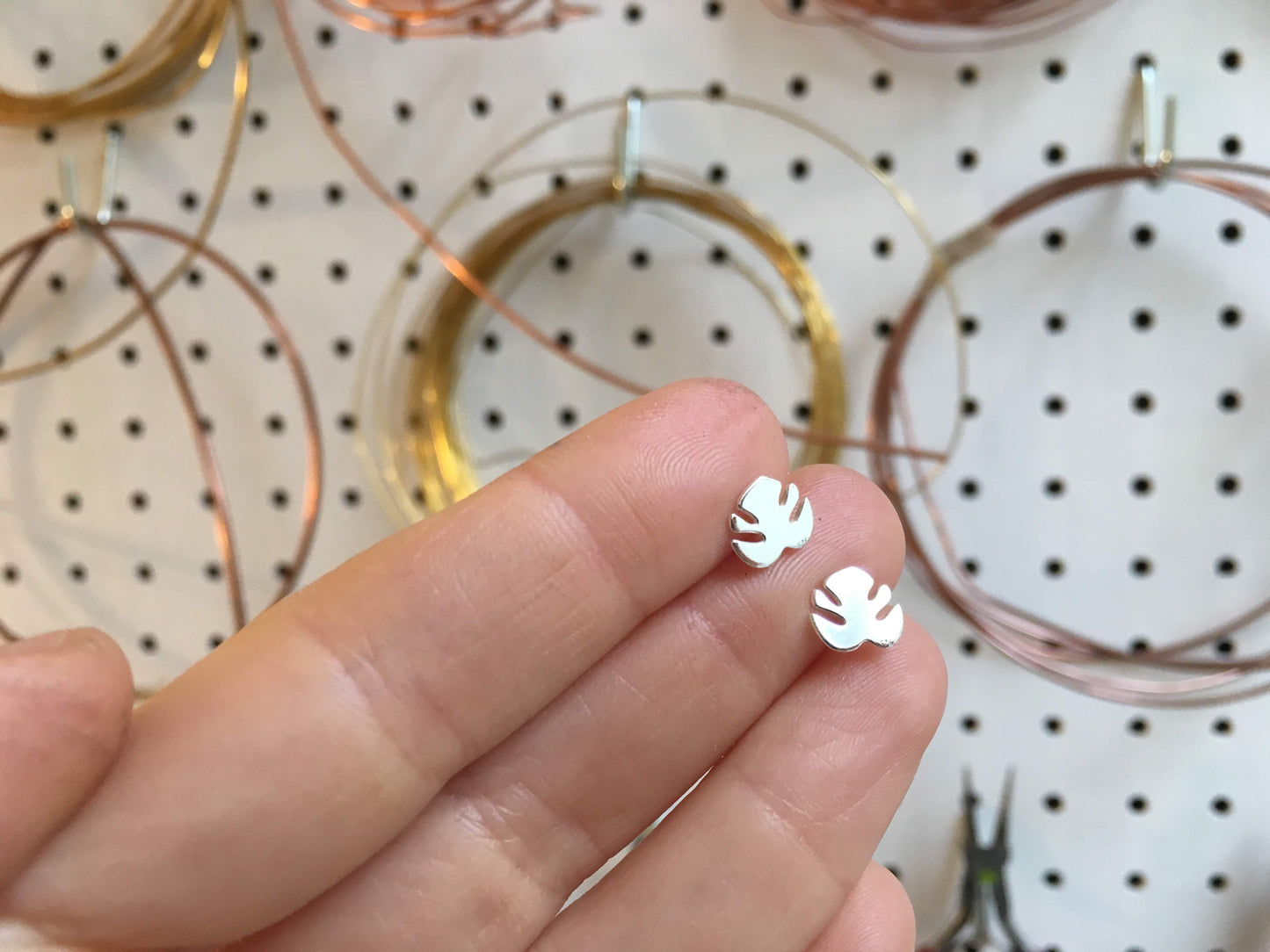 Tiny Leaf Earrings - Silver